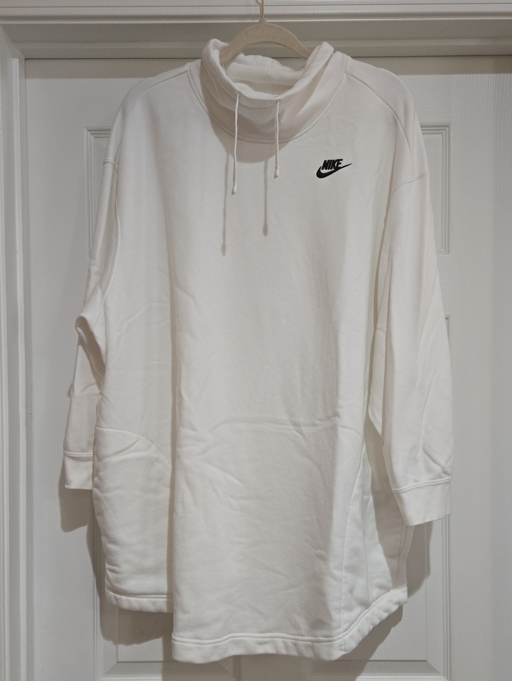 Women's Nike Club Fleece White Pullover with Black Swoosh 3X